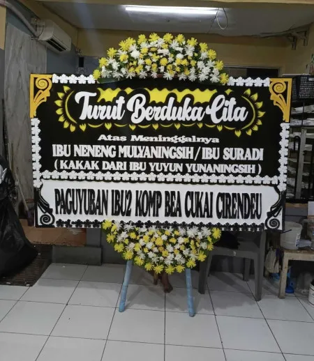Papan Bunga Duka Gedung Pewayangan Kautaman Tmii